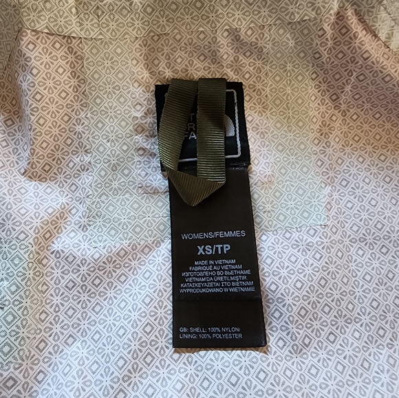 The North Face woman's shell jacket - Picture 4 of 4